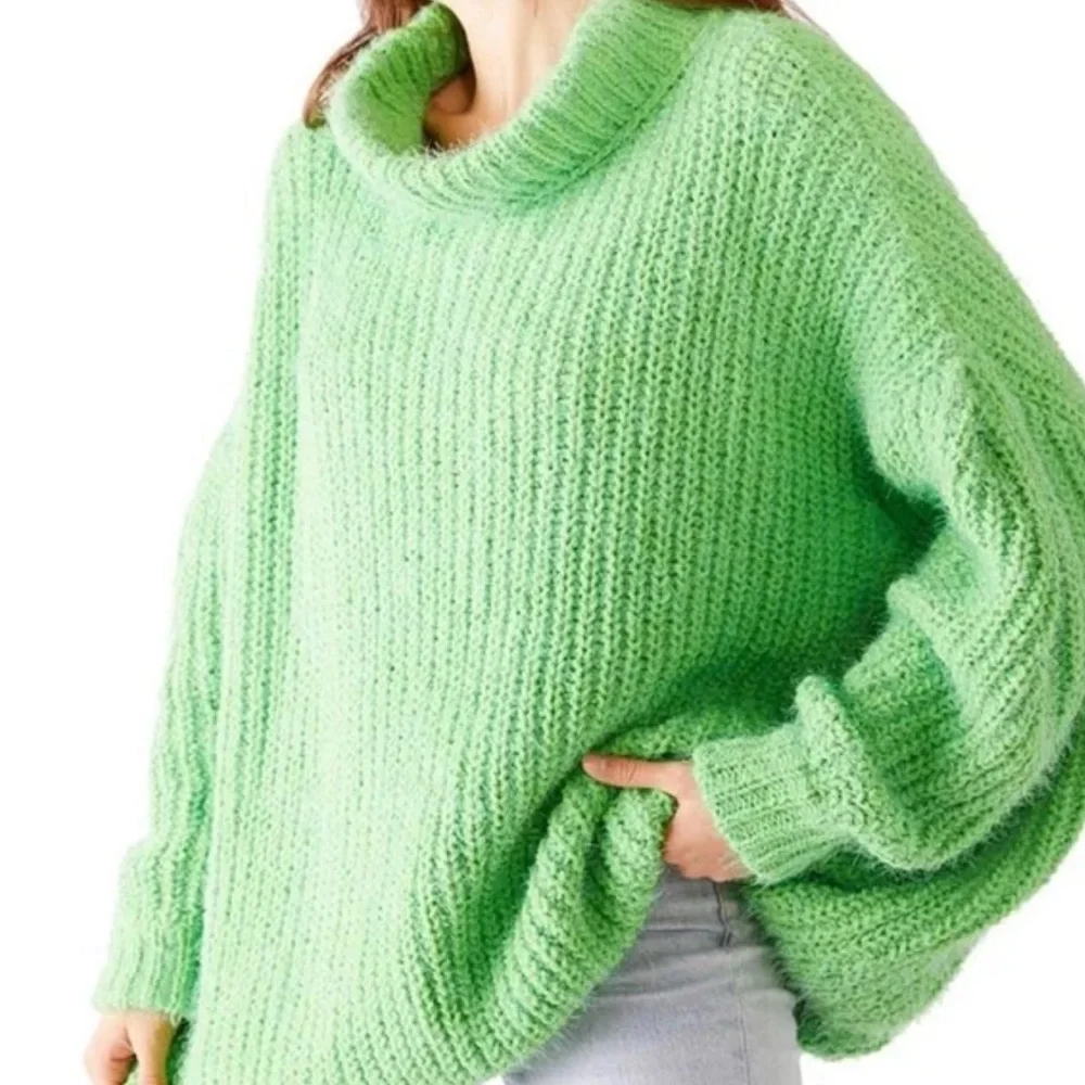 Free People Oasis Energy Tunic Chunky Knit Sweater - Picture 3 of 9